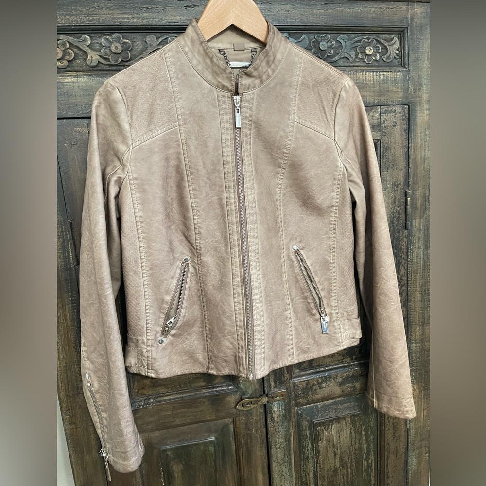 Faux Leather Jacket. Soft and buttery Vintage Taupe color. Women’s M